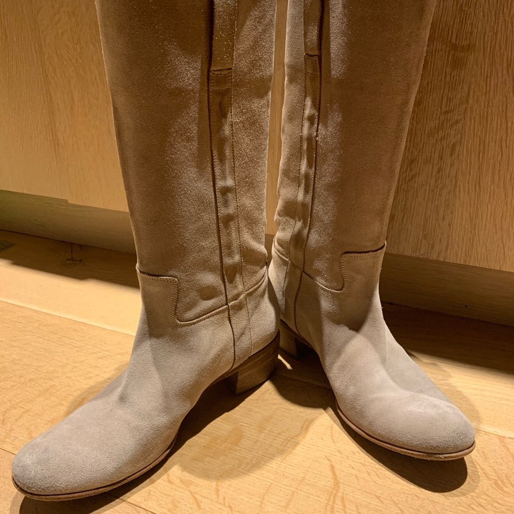 Roberto del Carlo Italian Suede boots Size 7.5 US